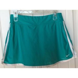 Nike Women’s Dri-Fit Tennis Golf Skirt Skort Size Medium Green Pre Owned Flared
